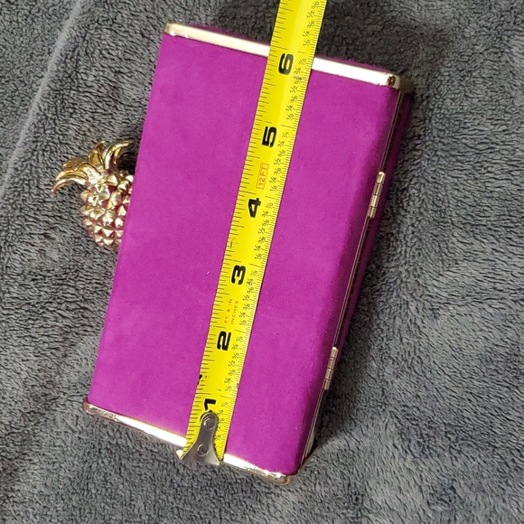 PINEAPPLE CLUTCH/SHOULDER PURSE - Picture 12 of 14